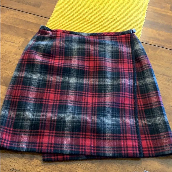 Eddie Bauer wrap skirt - Picture 2 of 5
